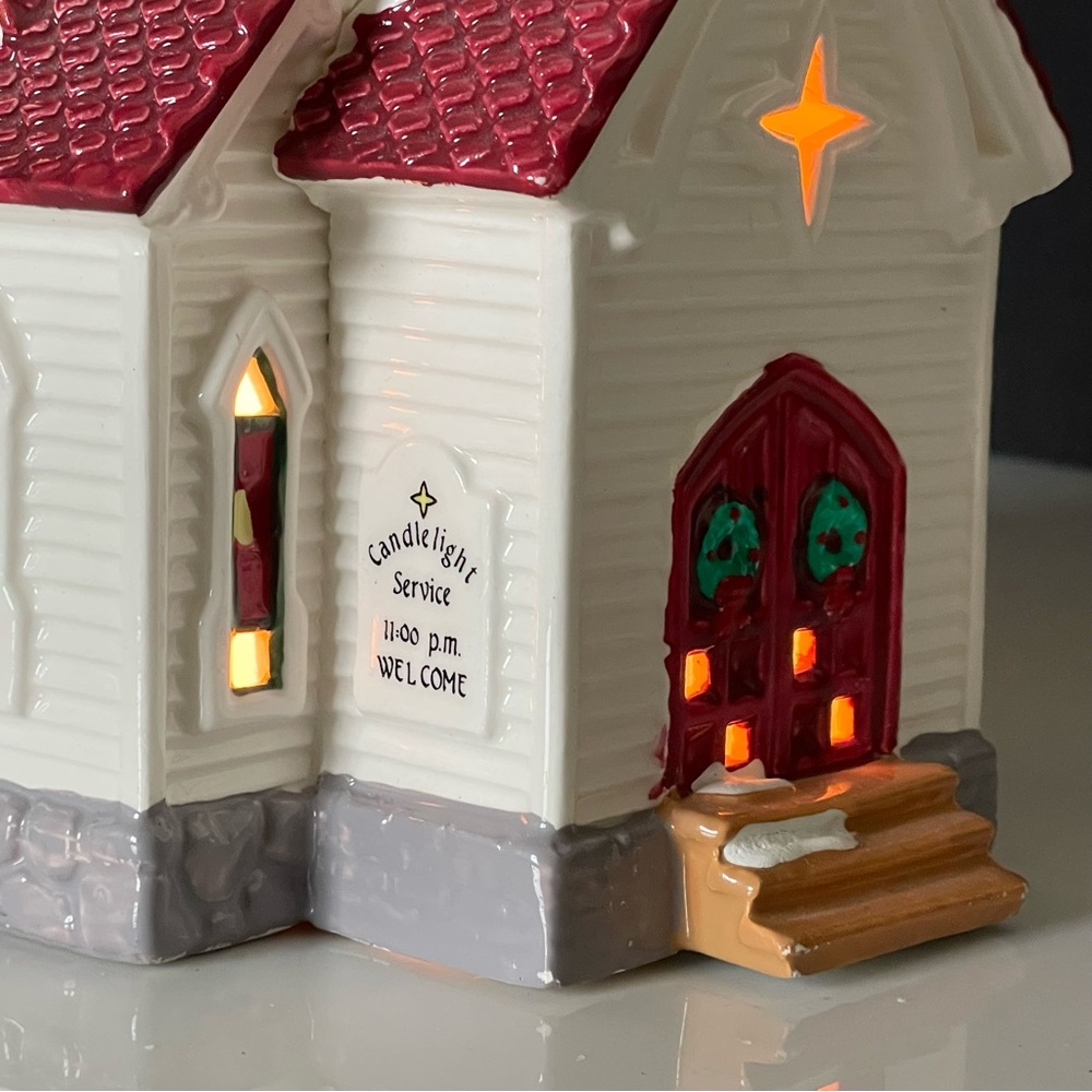 "Good Shepherd Chapel" Original Snow Village by Dept. 56 - Picture 2 of 16